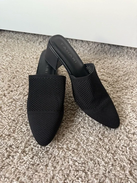 90’s minimal Tahari Black Knit Pointed Mule with Low Block Heel - Picture 1 of 8